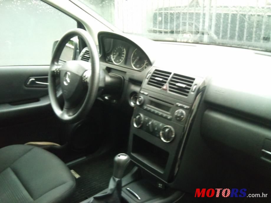 2010' Mercedes-Benz A-Klasa 160 photo #6