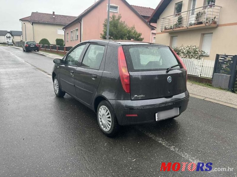 2004' Fiat Punto 1,2 16V photo #2