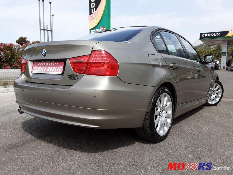 2010' BMW Serija 3 318D photo #3