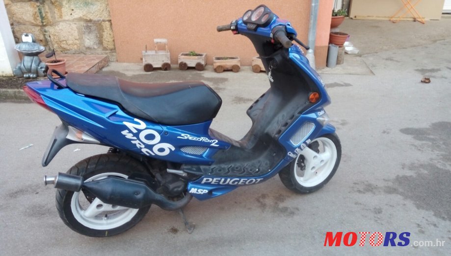 2000' Peugeot photo #2