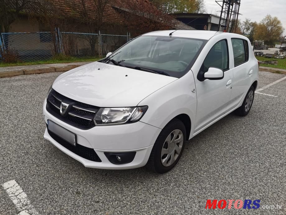 2014' Dacia Sandero photo #1
