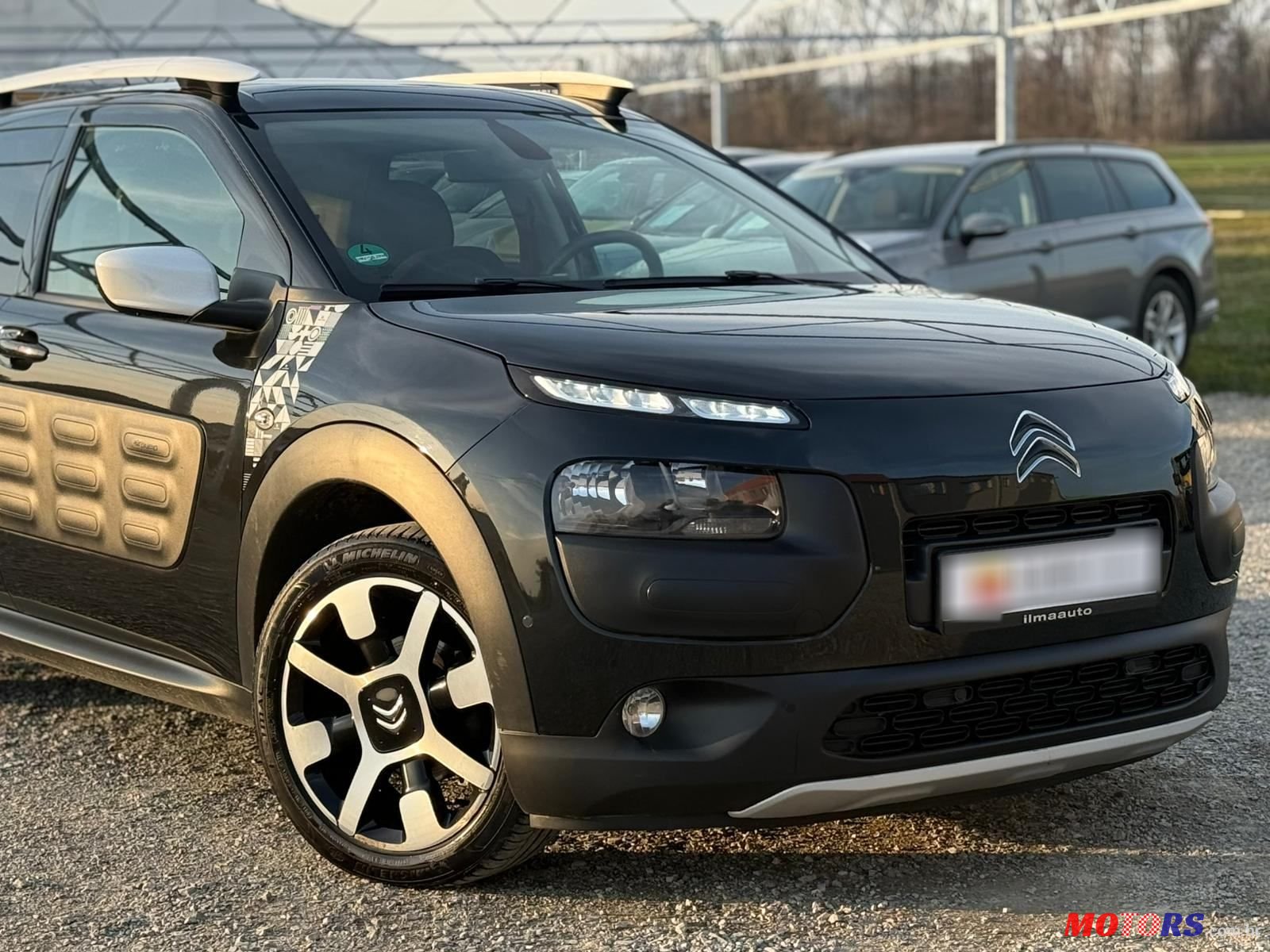 2017' Citroen C4 Cactus photo #2