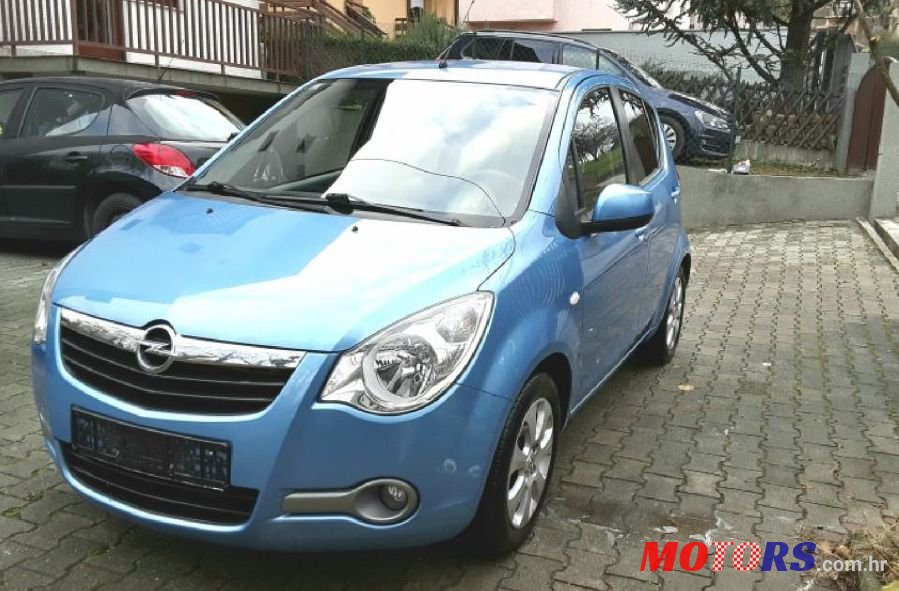 2009' Opel Agila 1,0 photo #1