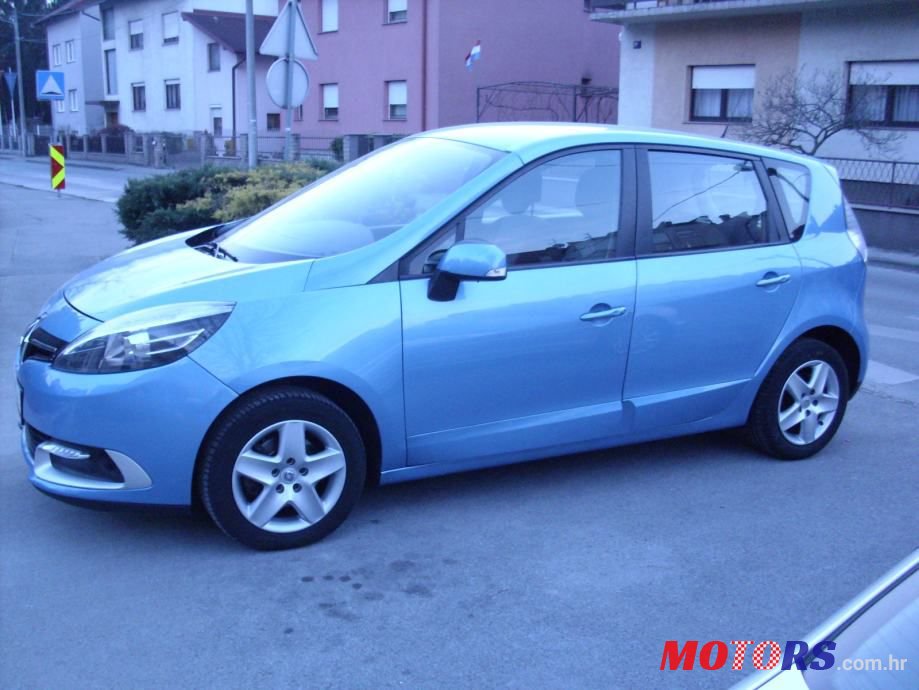 2014' Renault Scenic Dci 95 photo #3