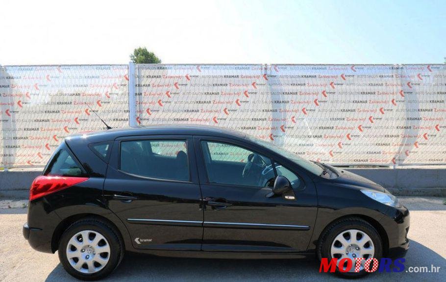 2012' Peugeot 207 Sw photo #1