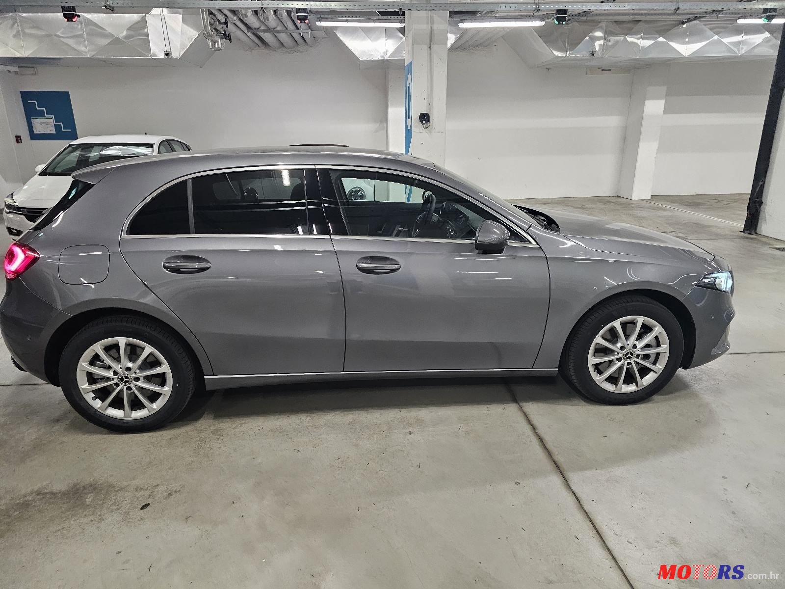 2024' Mercedes-Benz A-Klasa A250E photo #4