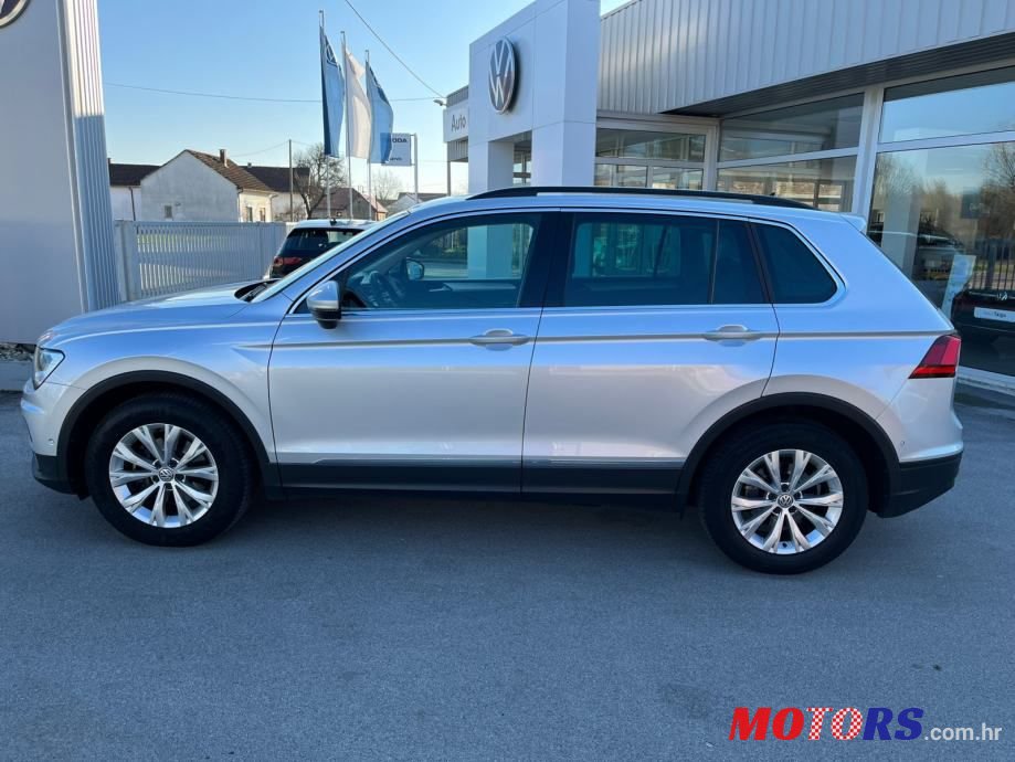 2018' Volkswagen Tiguan photo #5