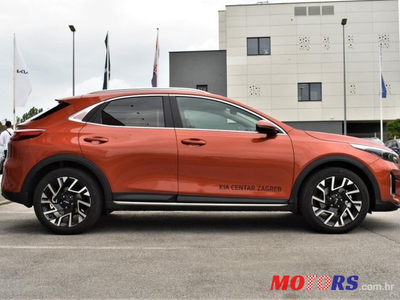 2023' Kia XCeed photo #5