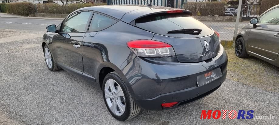 2010' Renault Megane Coupe 1,5 Dci photo #3