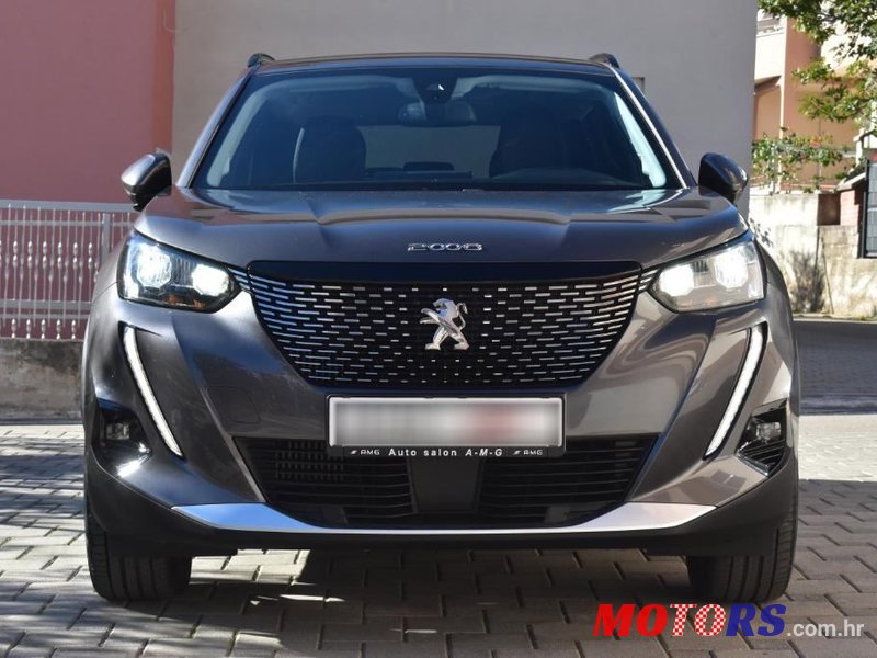 2021' Peugeot 2008 1,2 Puretech photo #2