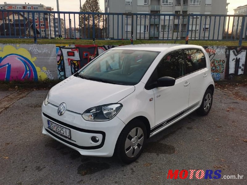 2014' Volkswagen Up! 1,0 Up! photo #2