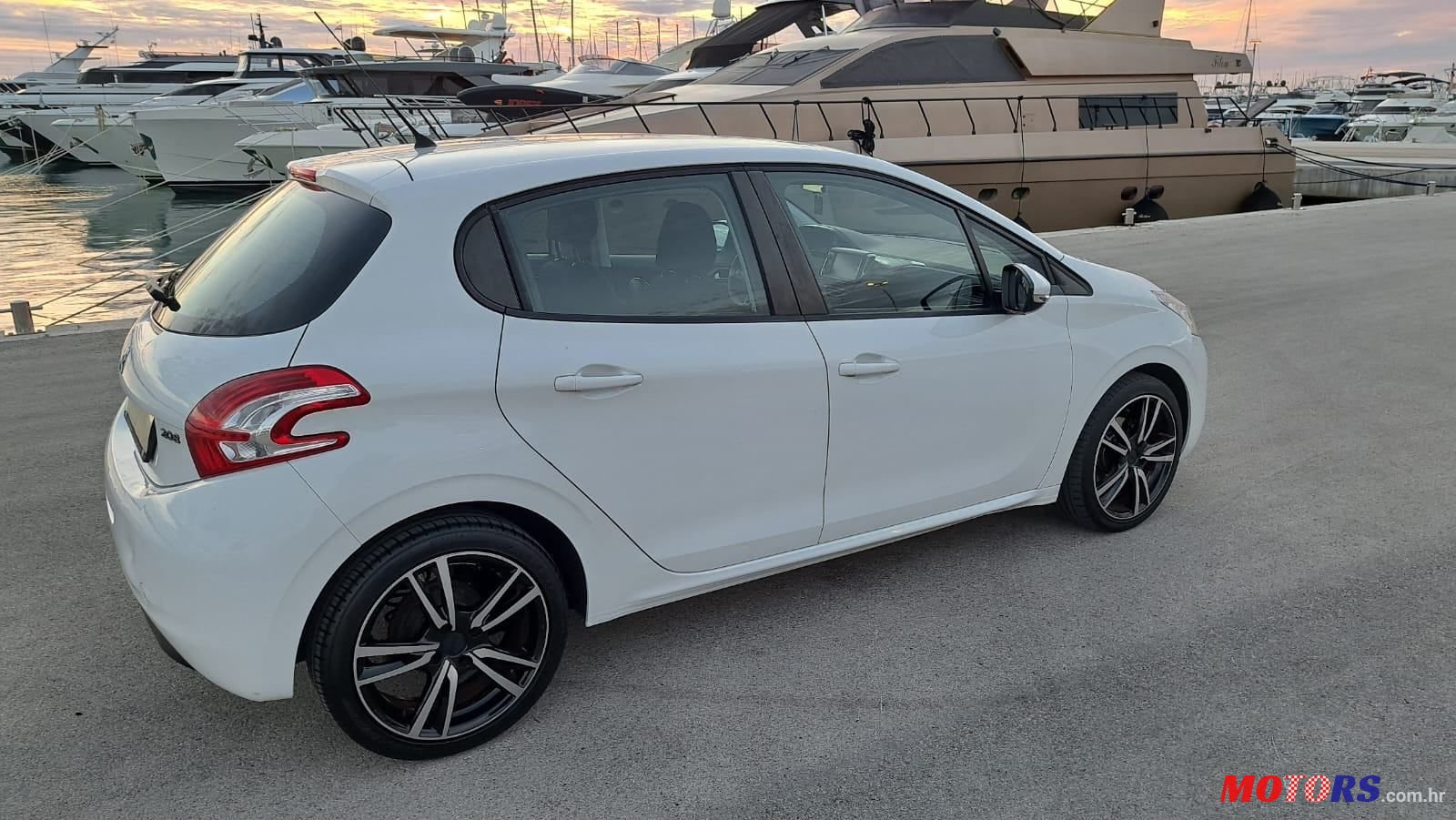 2013' Peugeot 208 1,4 Hdi photo #5