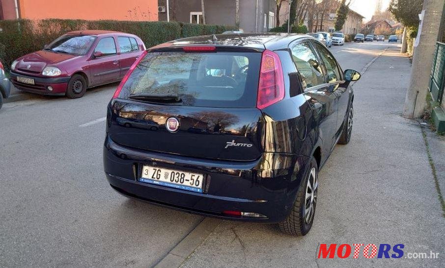 2009' Fiat Grande Punto photo #2