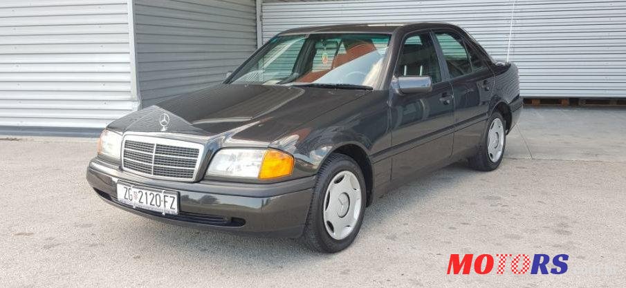 1994' Mercedes-Benz 180 1.8 E photo #1