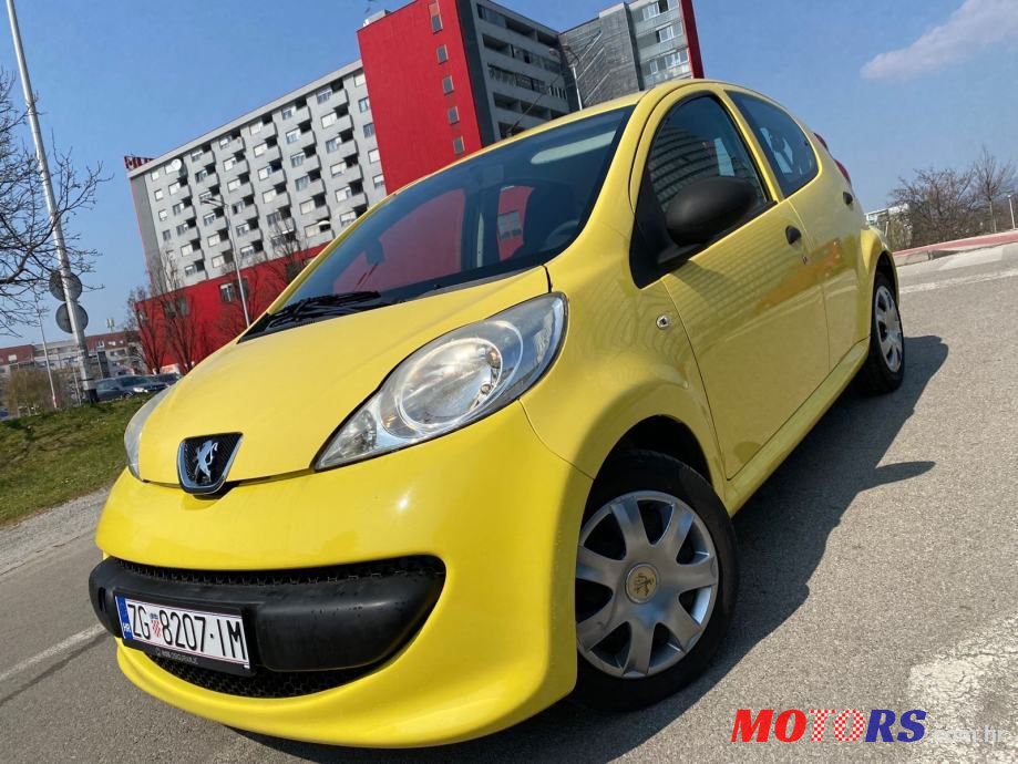 2009' Peugeot 107 1,0 photo #5