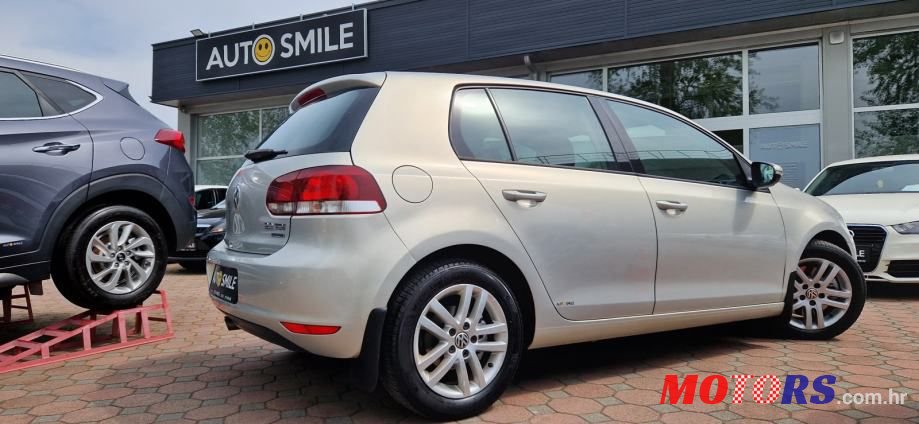 2009' Volkswagen Golf 6 photo #6