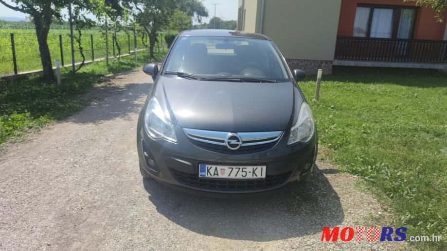 2011' Opel Corsa photo #1