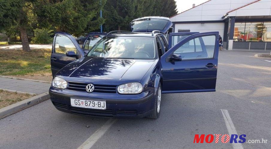 2003' Volkswagen Golf Iv Variant photo #1