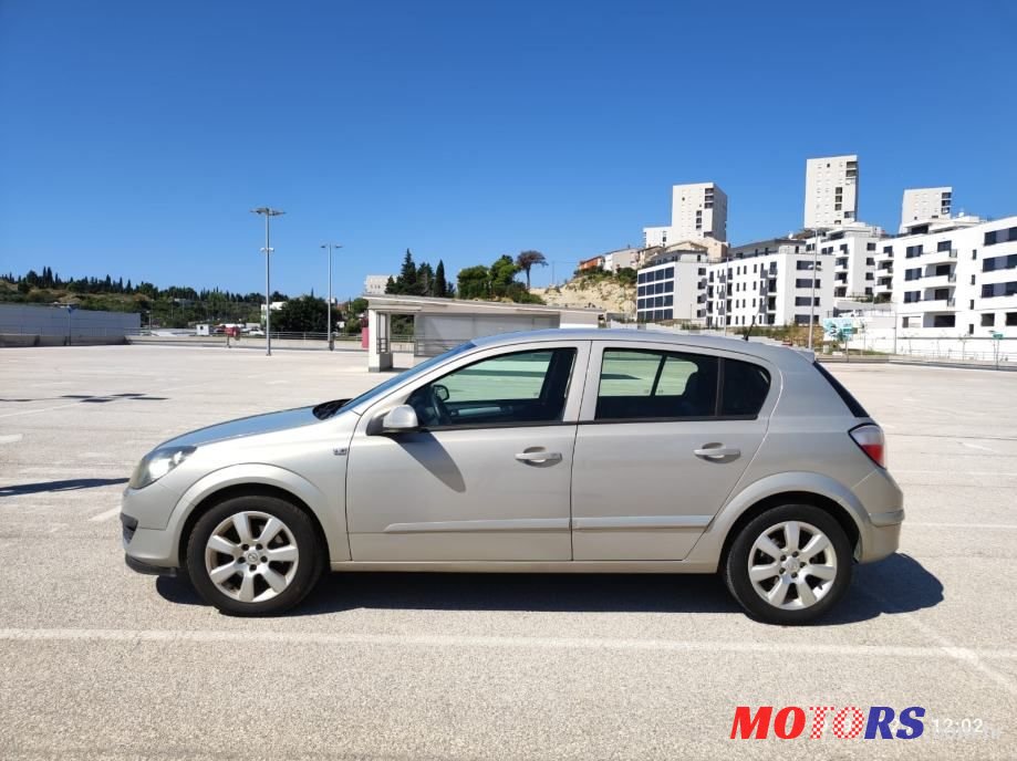 2006' Opel Astra 1,7 Cdti photo #6