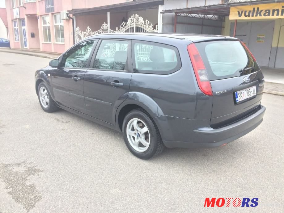 2006' Ford Focus Karavan photo #4