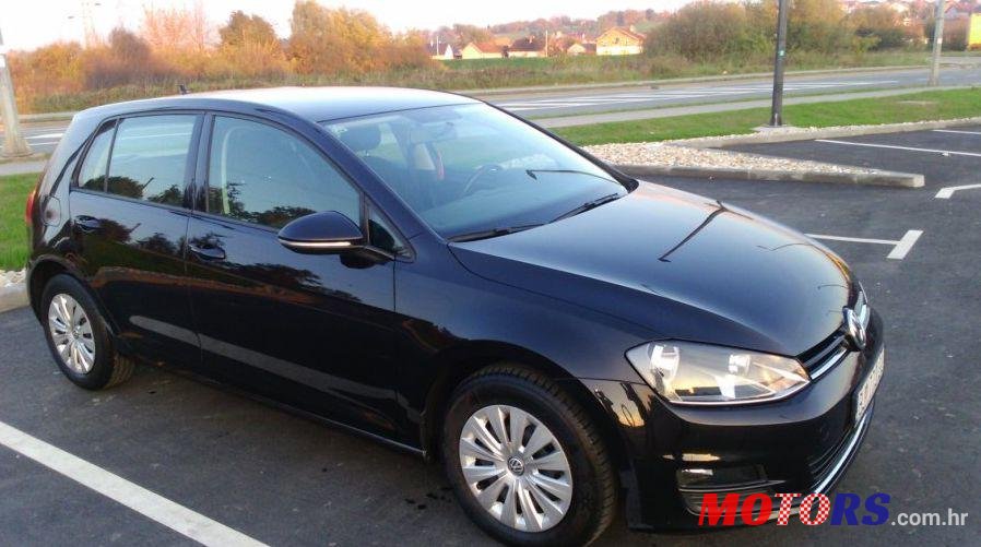 2013' Volkswagen Golf VII 1,6 Tdi Bmt photo #2