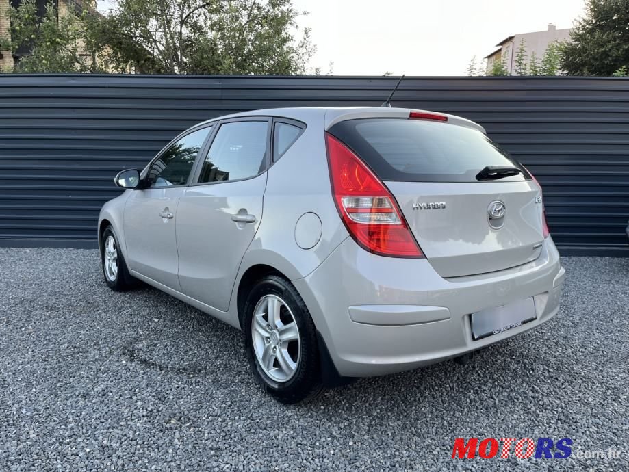 2009' Hyundai i30 1,6 Crdi photo #3