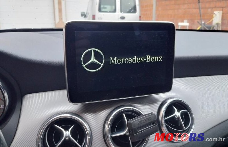 2015' Mercedes-Benz Cla Klasa 180 Cdi photo #6
