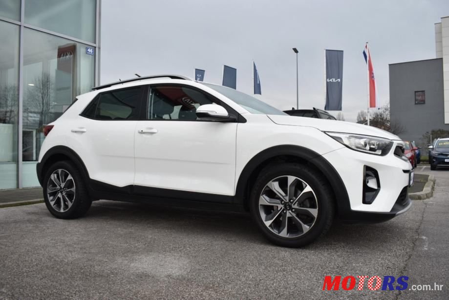 2017' Kia Stonic photo #4