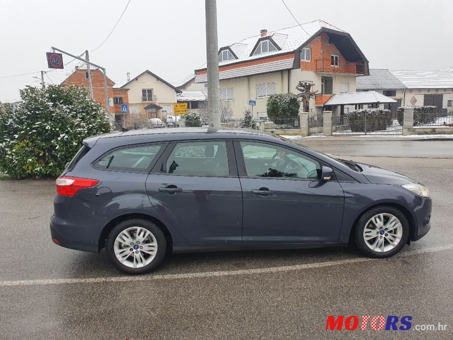 2011' Ford Focus Karavan photo #6