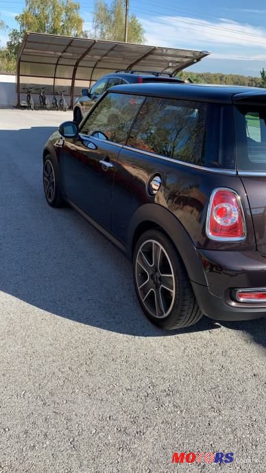 2013' MINI Cooper S photo #4