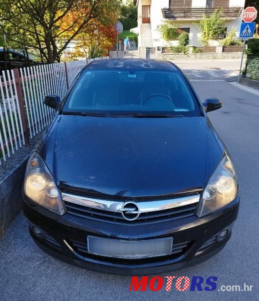 2005' Opel Astra Coupe photo #4