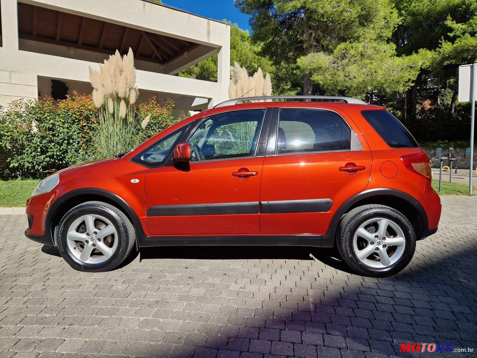 2010' Suzuki SX4 1,5 Glx photo #2
