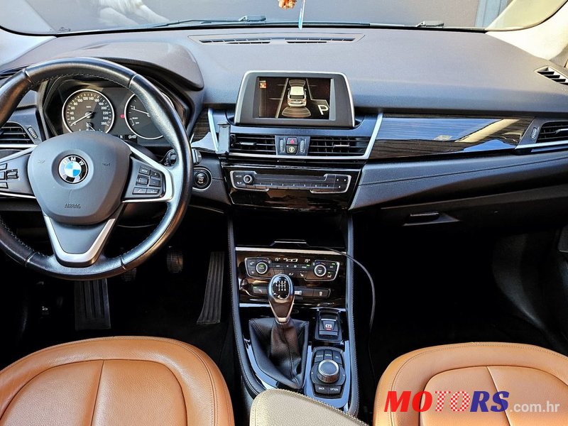 2015' BMW Serija 2 218D photo #2