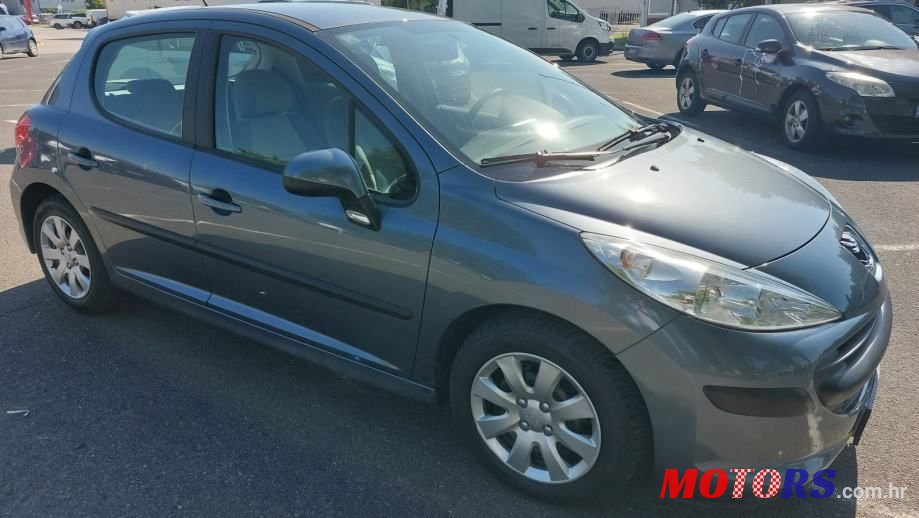 2006' Peugeot 207 1,4 Hdi photo #1