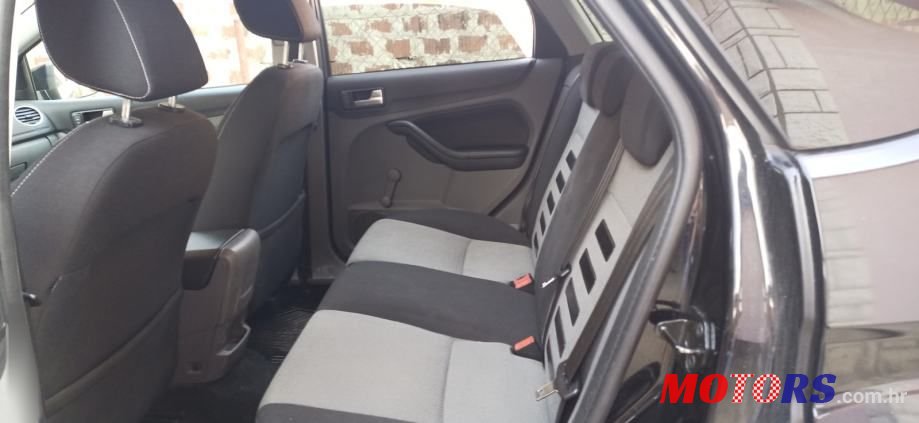 2012' Ford Focus 1,6 photo #3