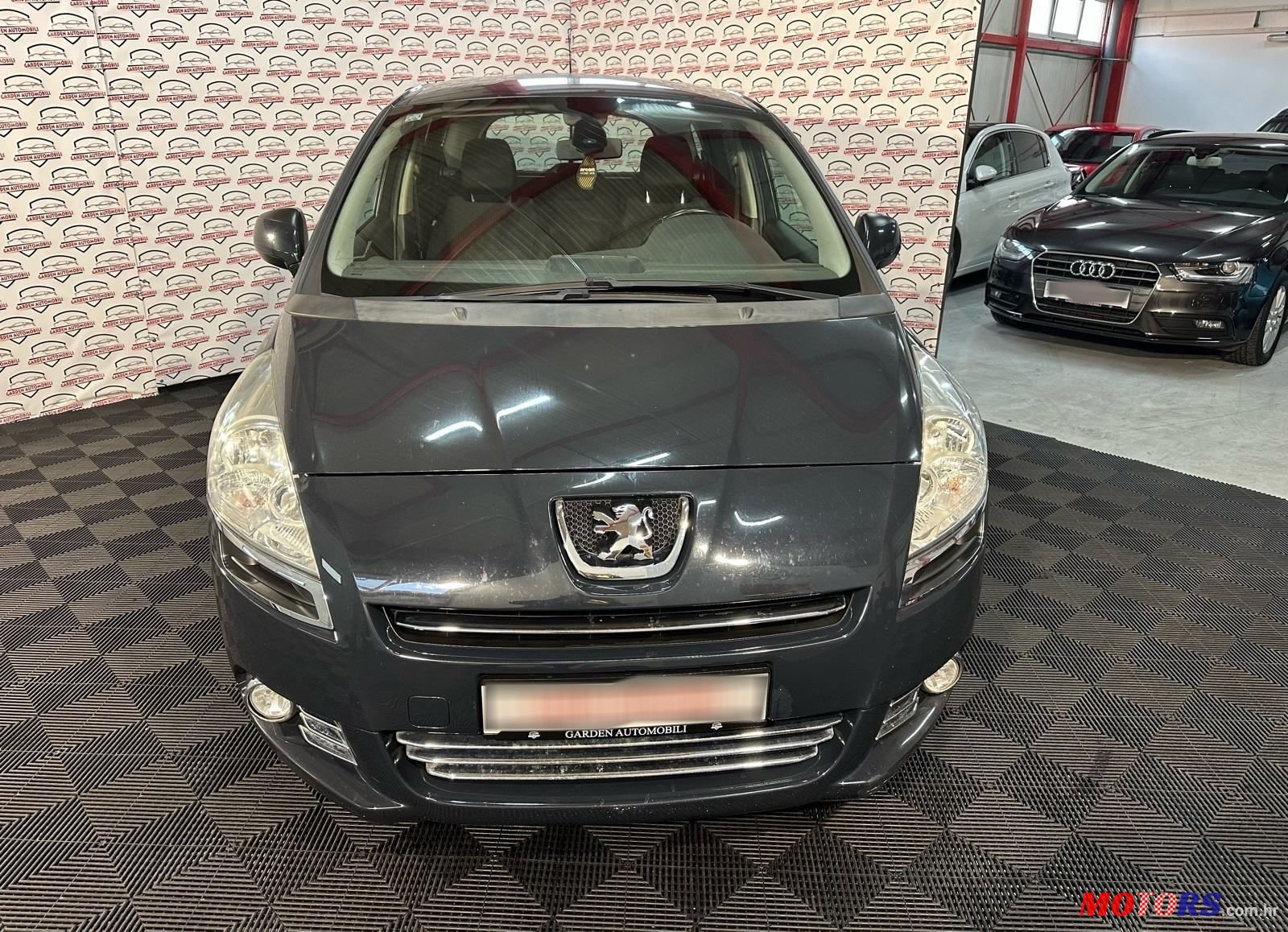 2011' Peugeot 5008 1,6 E-Hdi photo #3