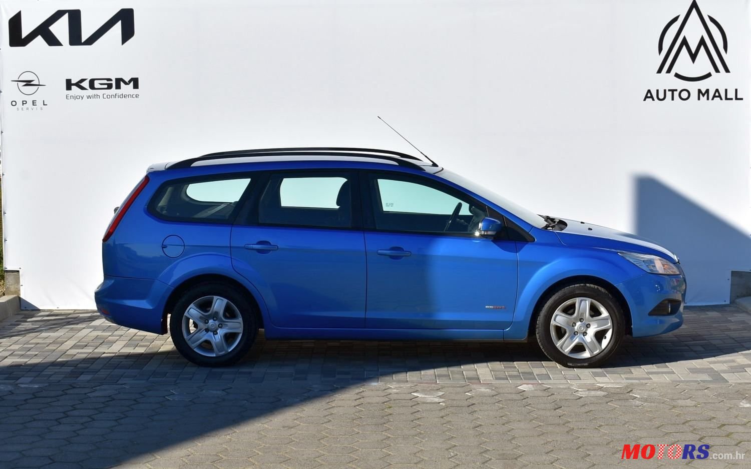 2010' Ford Focus Karavan photo #2