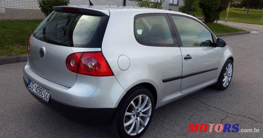 2008' Volkswagen Golf V 1,9 Tdi photo #2