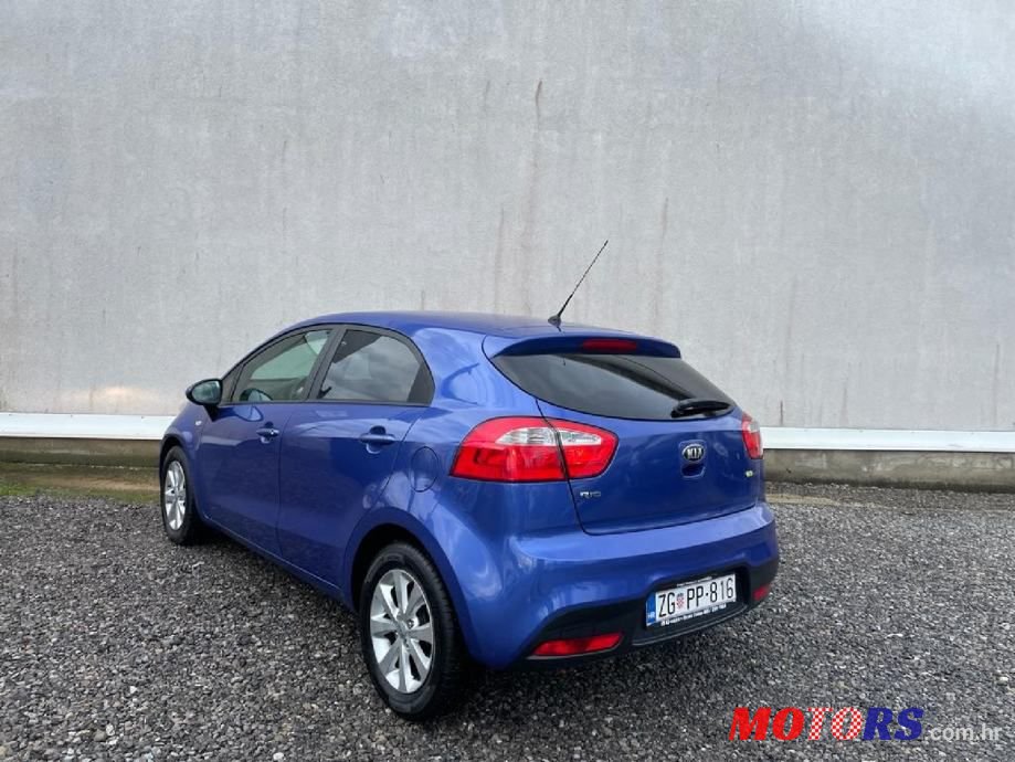2012' Kia Rio photo #5