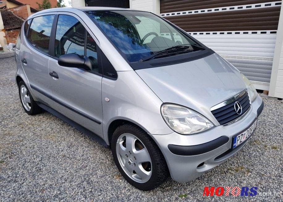2002' Mercedes-Benz A-Class photo #2