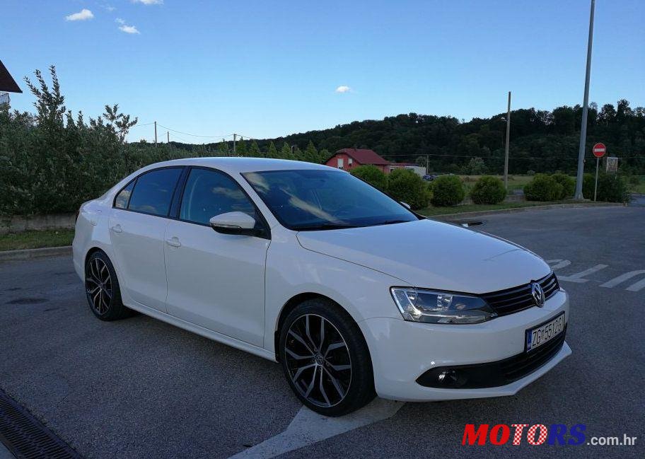 2012' Volkswagen Jetta 1,6 Tdi photo #2