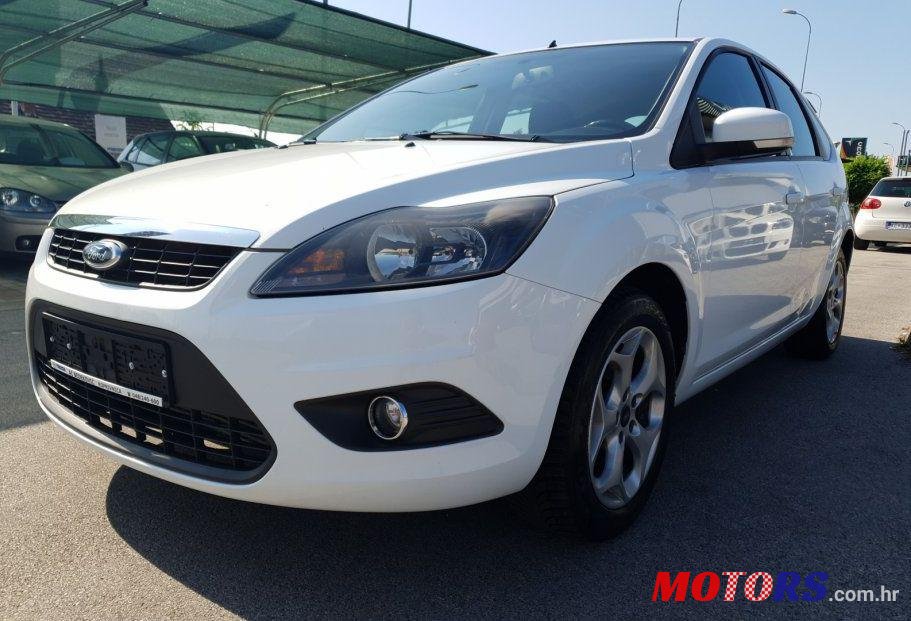 2010' Ford Focus 1,6 photo #1
