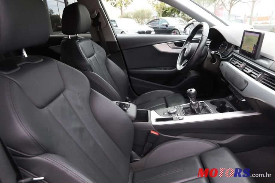 2017' Audi A4 Avant photo #5
