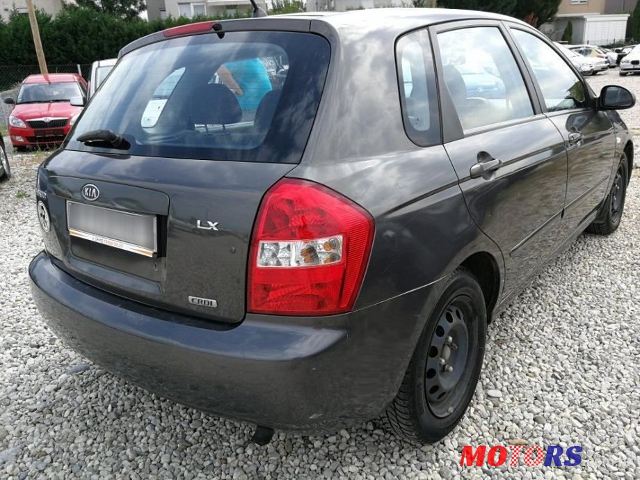 2005' Kia Cerato 1,5 Crdi Lx photo #3