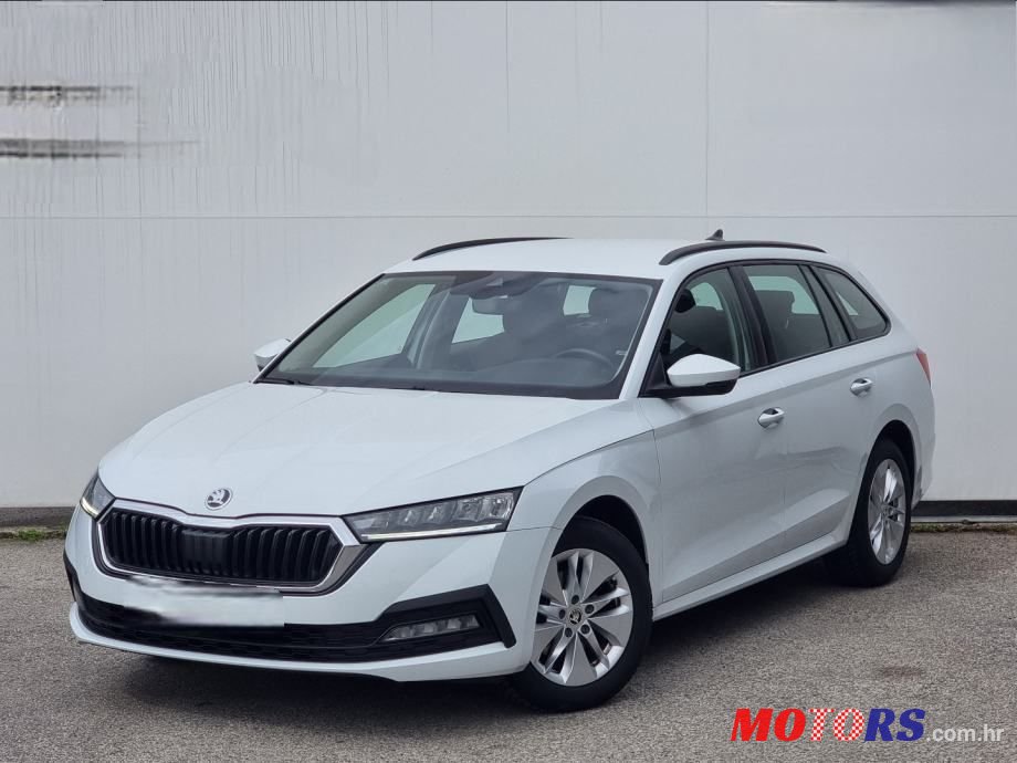 2021' Skoda Octavia Combi photo #2