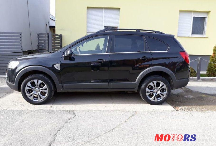 2010' Chevrolet Captiva 2,0 D photo #1