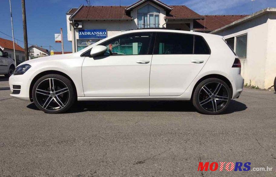 2014' Volkswagen Golf VII photo #2