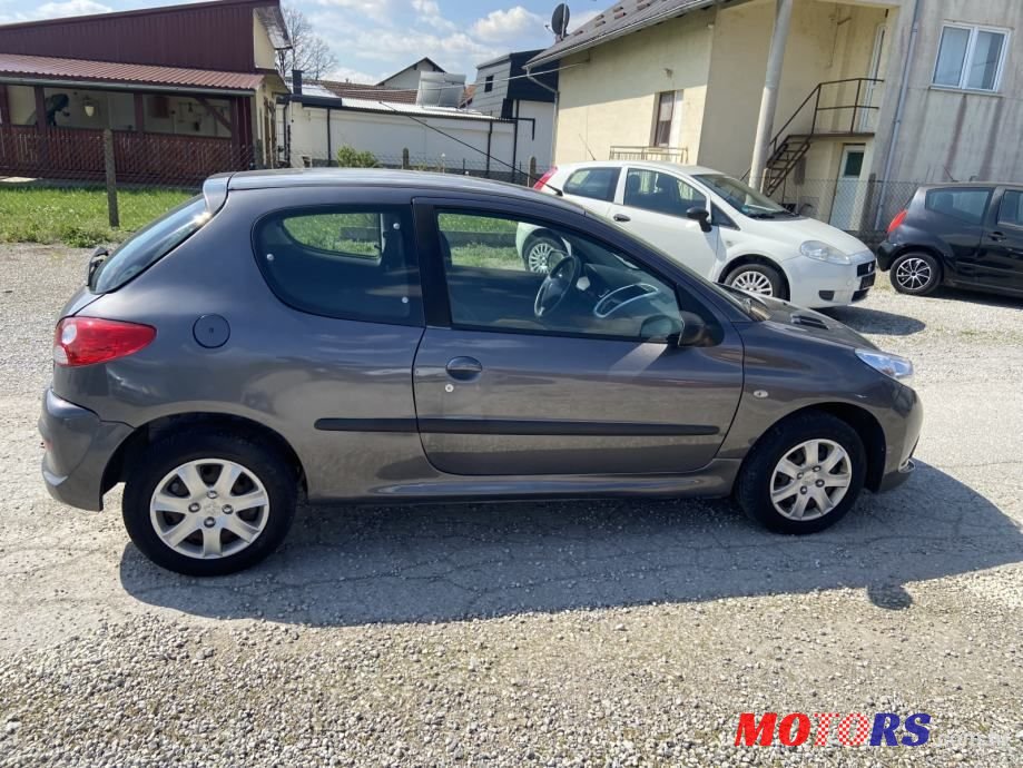 2010' Peugeot 206 1,4 photo #6