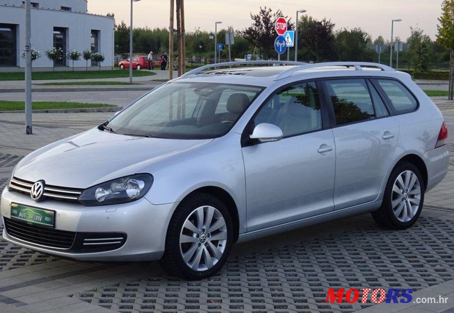 2010' Volkswagen Golf VI Variant photo #2