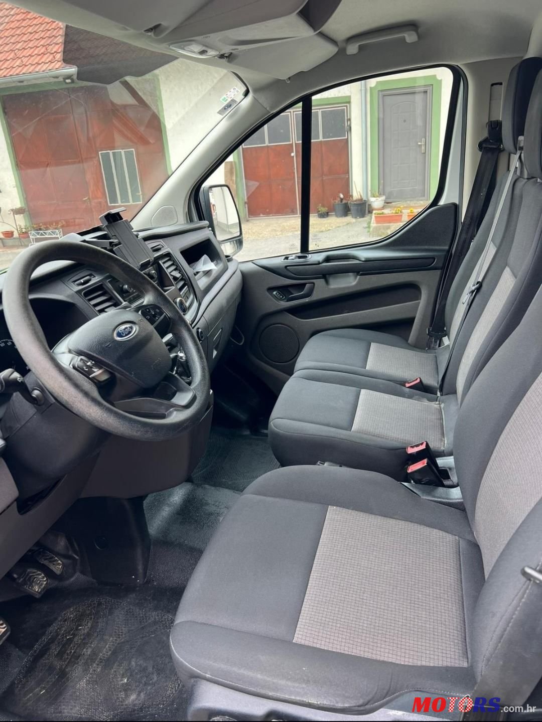 2020' Ford Transit Custom 2.0 Tdci photo #1